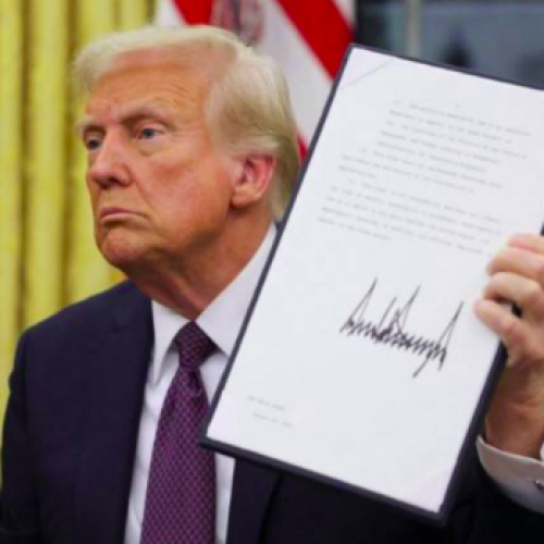 Trump Signs Order to End Transgender Military Service